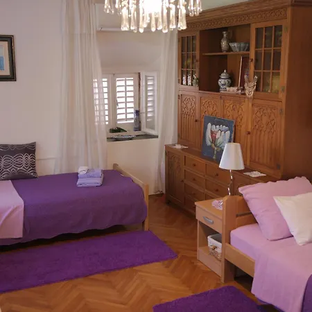 Apartment Old Town Oasis House *